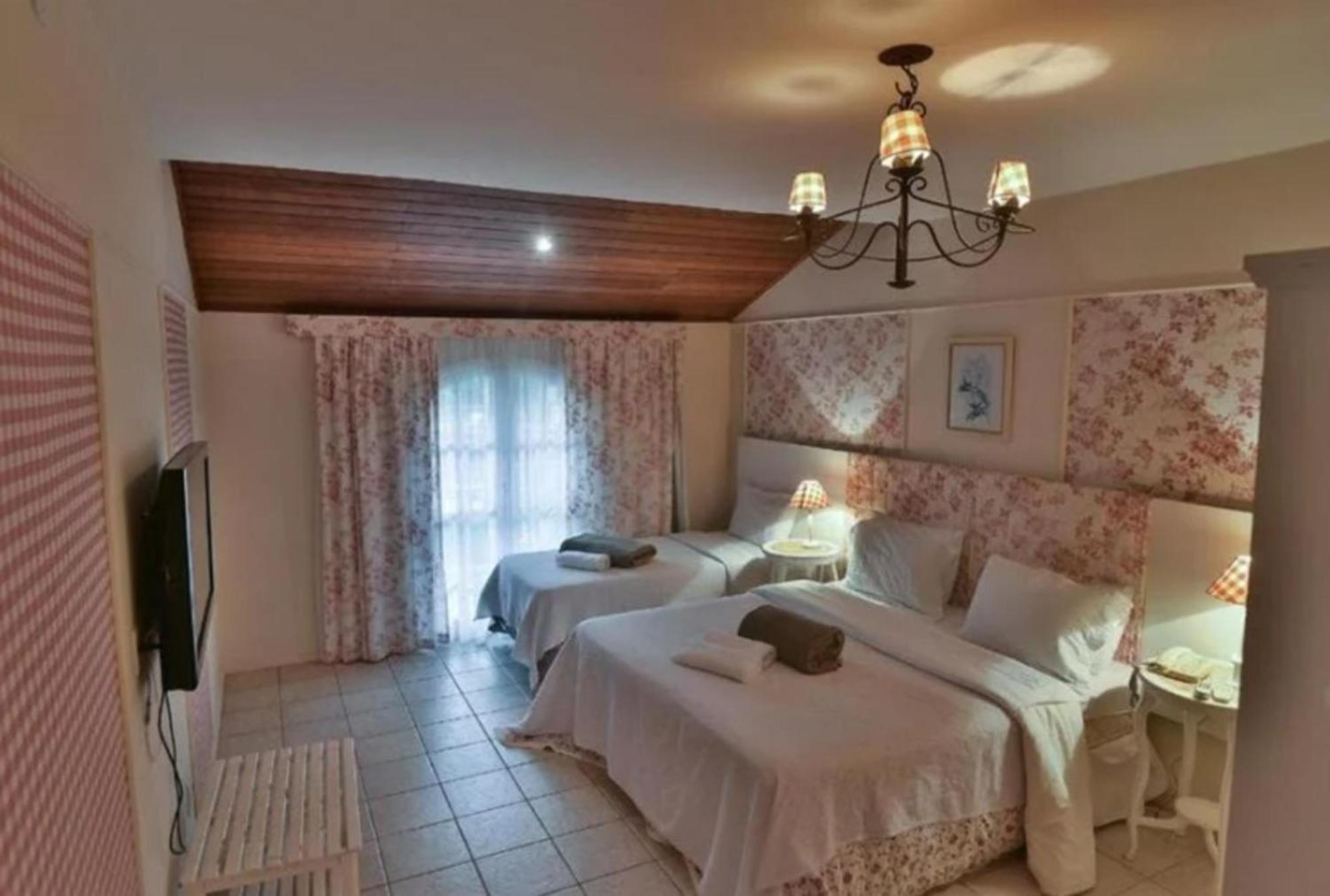 Hotel Fazenda Cachoeiras De Cavaru Васурас Екстериор снимка