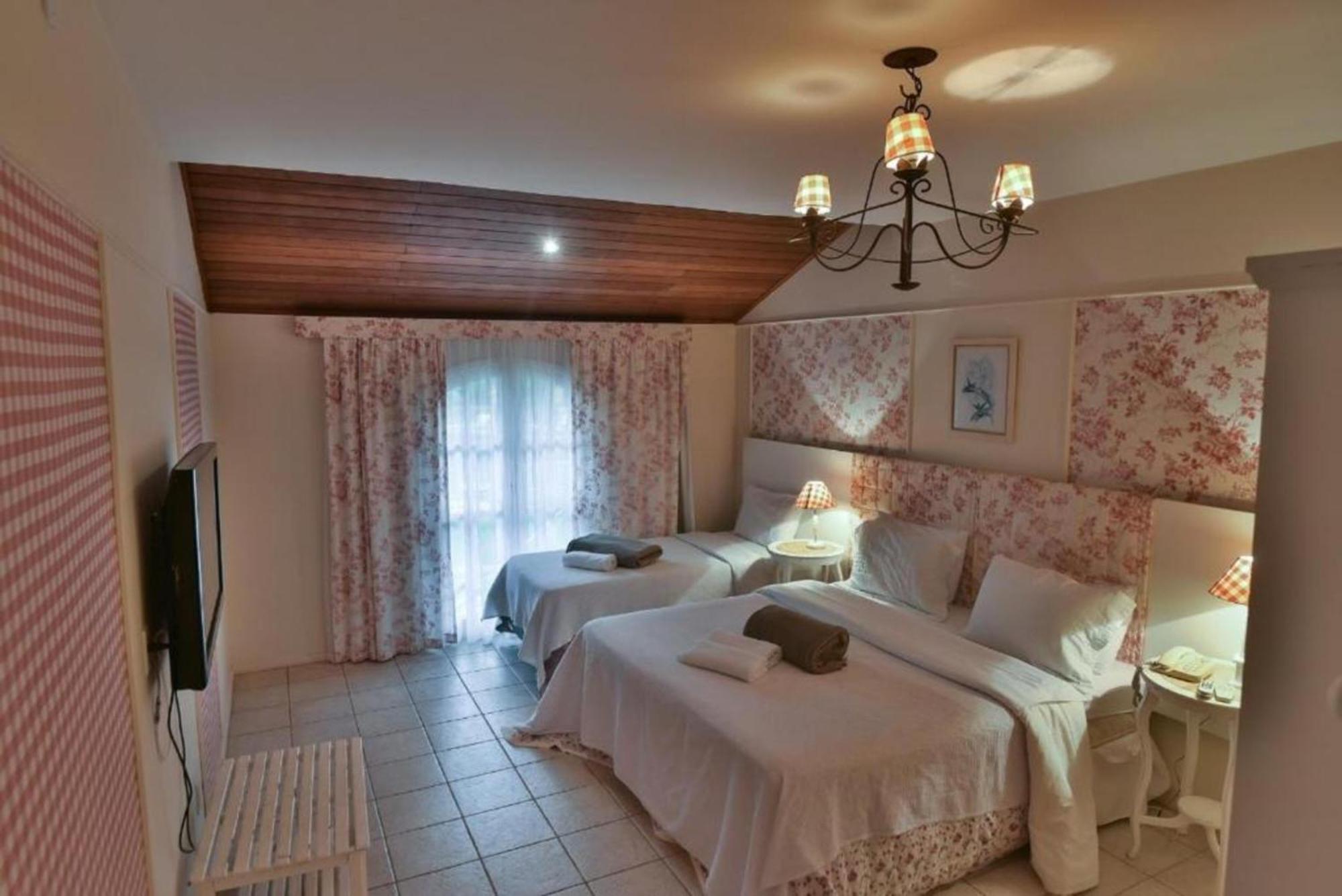 Hotel Fazenda Cachoeiras De Cavaru Васурас Екстериор снимка